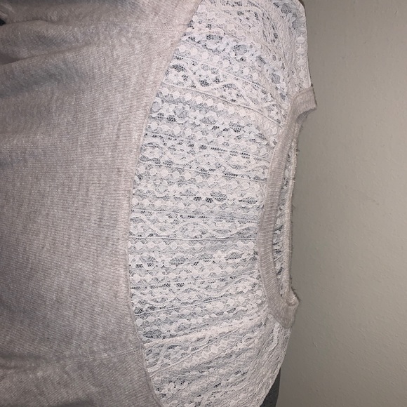 Express cream color sweater - Picture 2 of 3